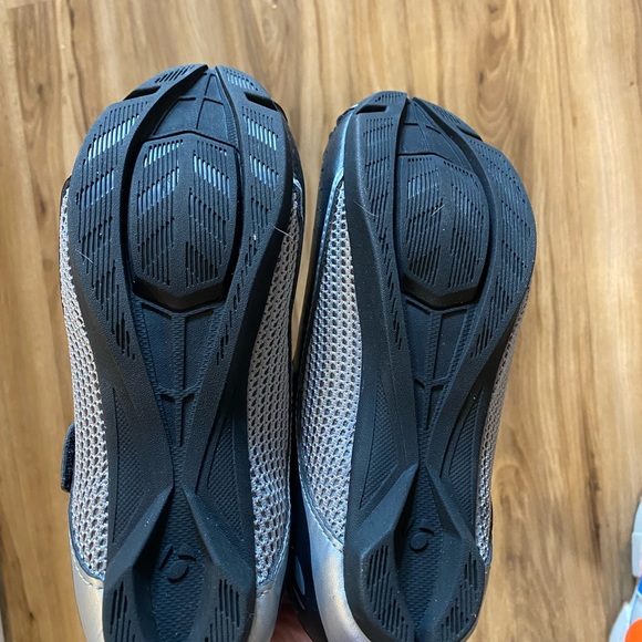 Bontrager Solstice Road Shoe - Picture 3 of 4